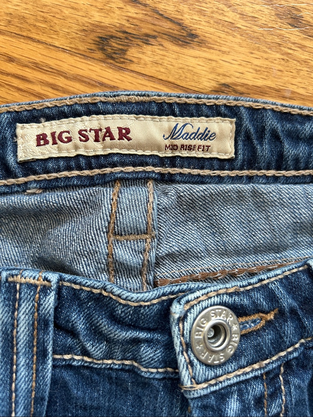 Big Star Women's Cropped Ankle Jeans in Medium Blue - Picture 3 of 6
